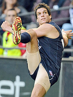 Darren Pfeiffer kicking the winning goal against Fremantle