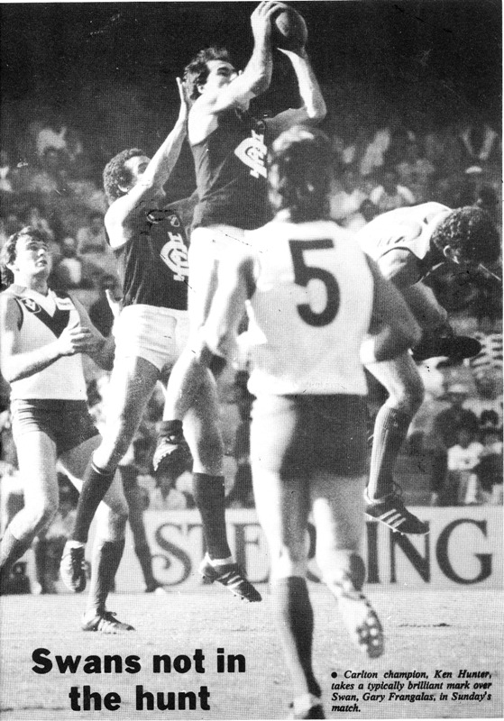 1983 Rd 7 - Classic Ken Hunter grab.