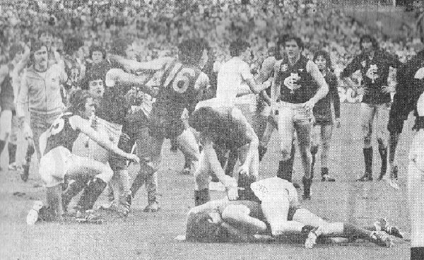 1979  - A Fiery Start To The 1979 U 19 GF   Carlton Vs Fitzroy.