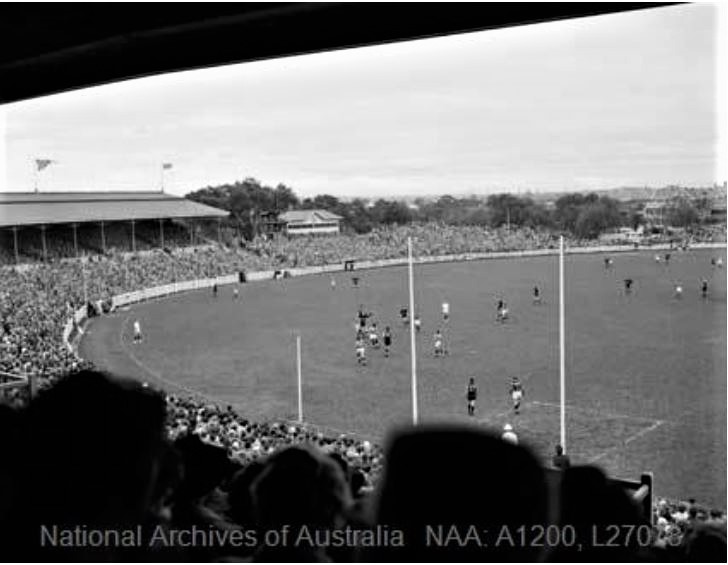 1958 Rnd 16 v Collingwood at Princes Park
Taken from Heatley Stand north towards Gardiner Stand and Press Box
National Archives photo